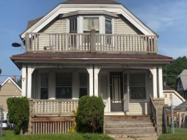 27th St, Milwaukee, WI 53216