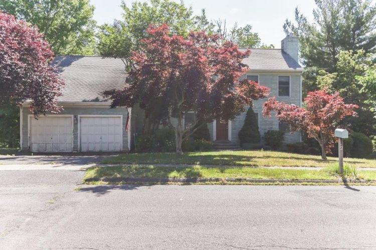 Shirleys Ct, Middletown, CT 06457