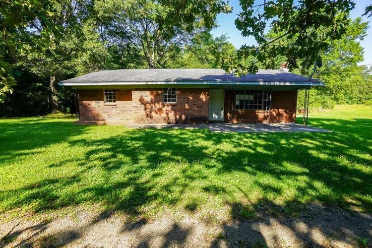 Sloan Ln, Amory, MS 38821