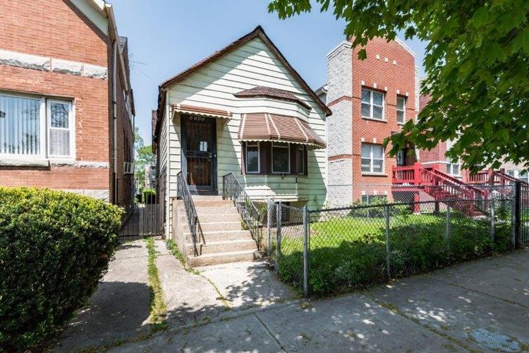 Congress Pkwy, Chicago, IL 60624 #1