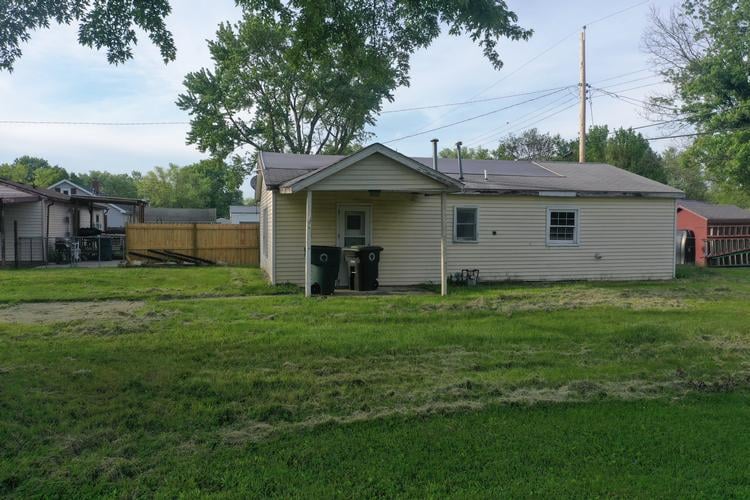 Delawanda Ave, Muncie, IN 47303
