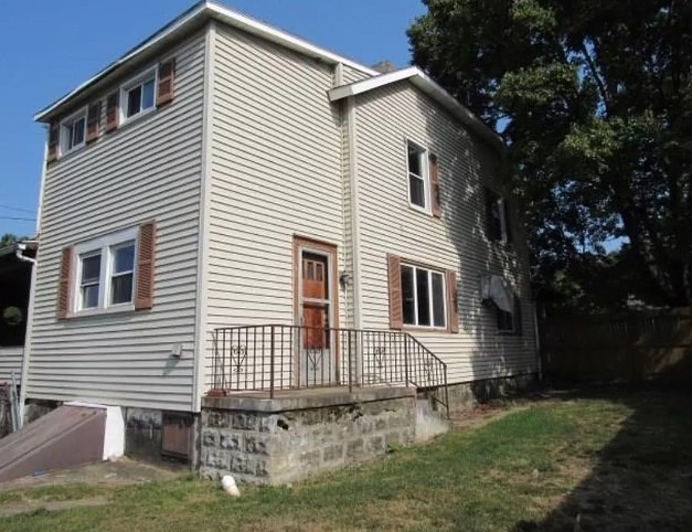 3rd St, Grindstone, PA 15442