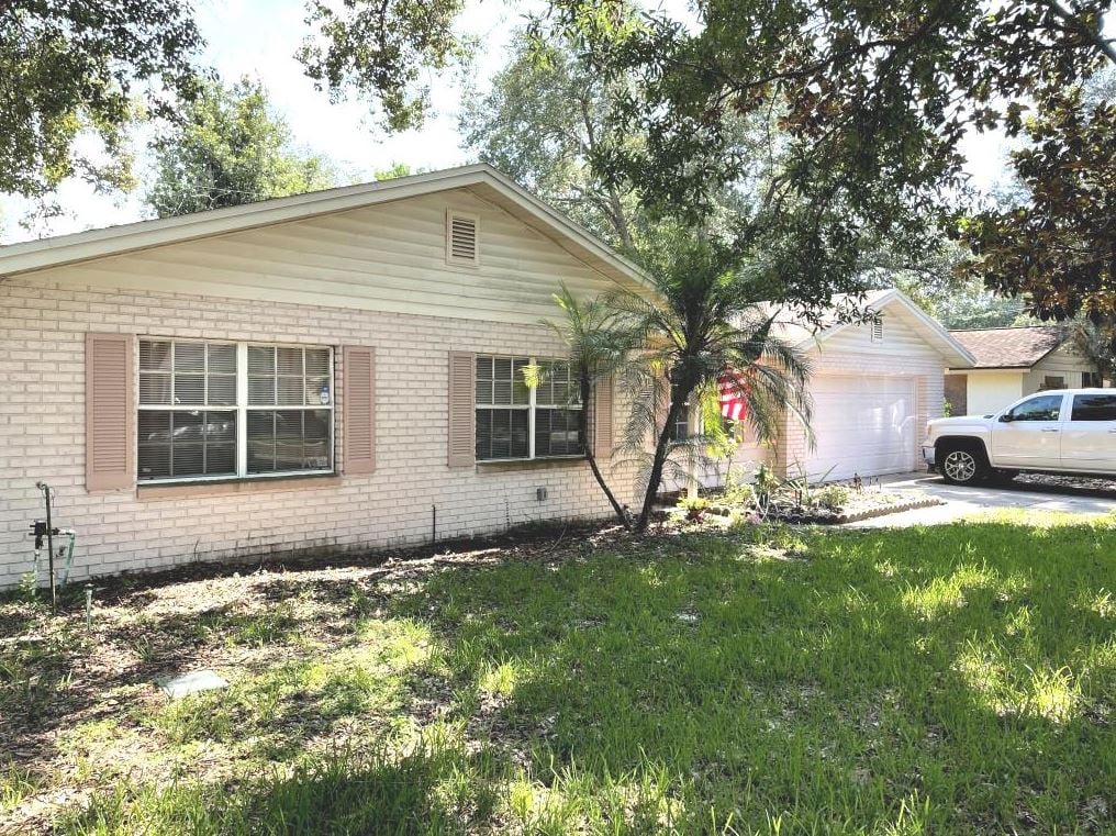 Robin Ln, Brandon, FL 33510