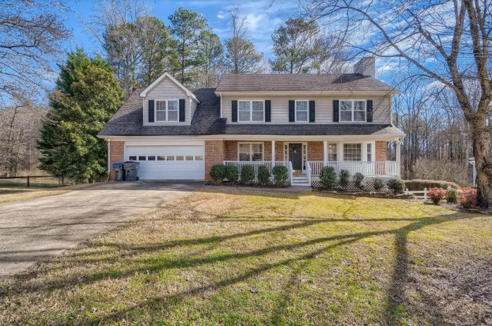 880 Springtime Dr , Lawrenceville, GA 30043 
