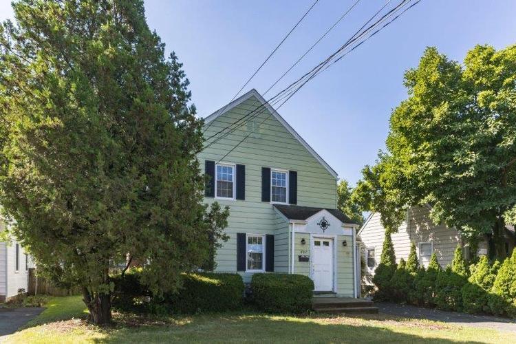 Jackson Ave, Bridgeport, CT 06606 #1