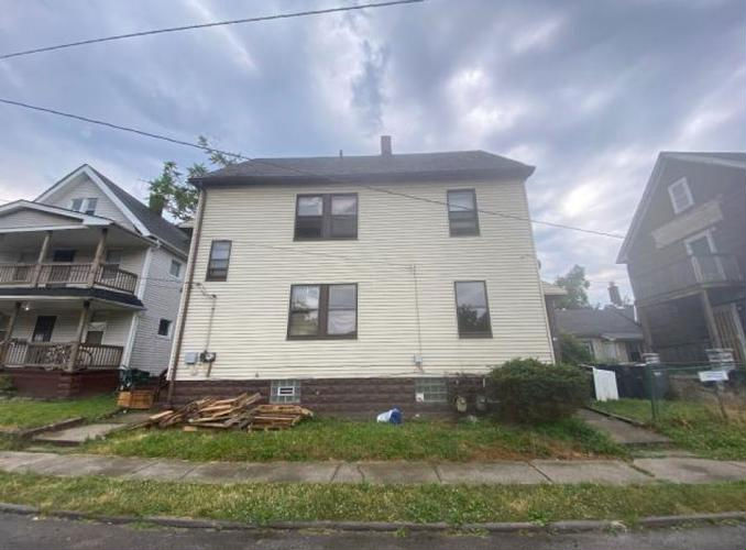 4067 E 68TH ST  , Cleveland, OH 44105 