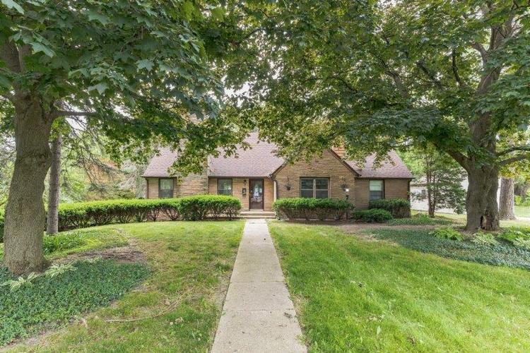 Victory St, Waukegan, IL 60085