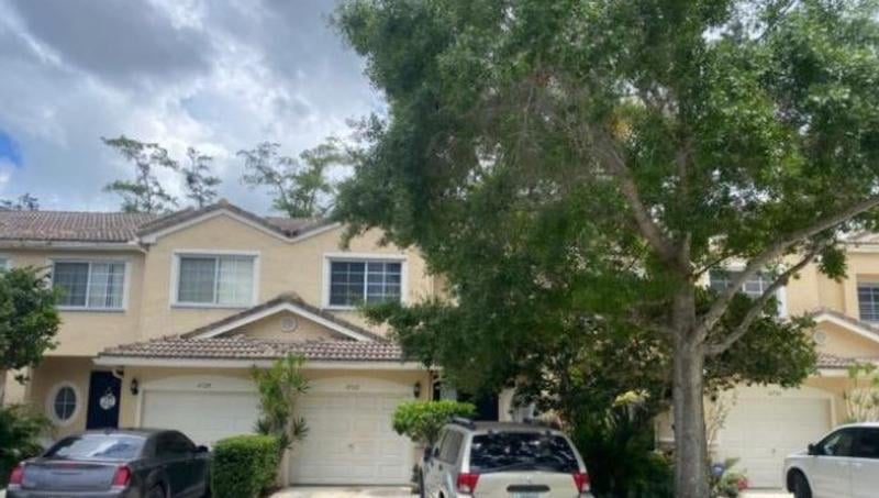59th Mnr, Coconut Creek, FL 33073