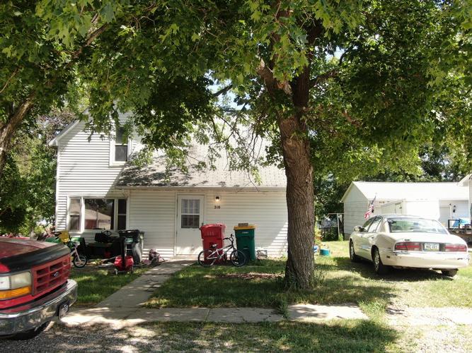 Warner St, Colo, IA 50056