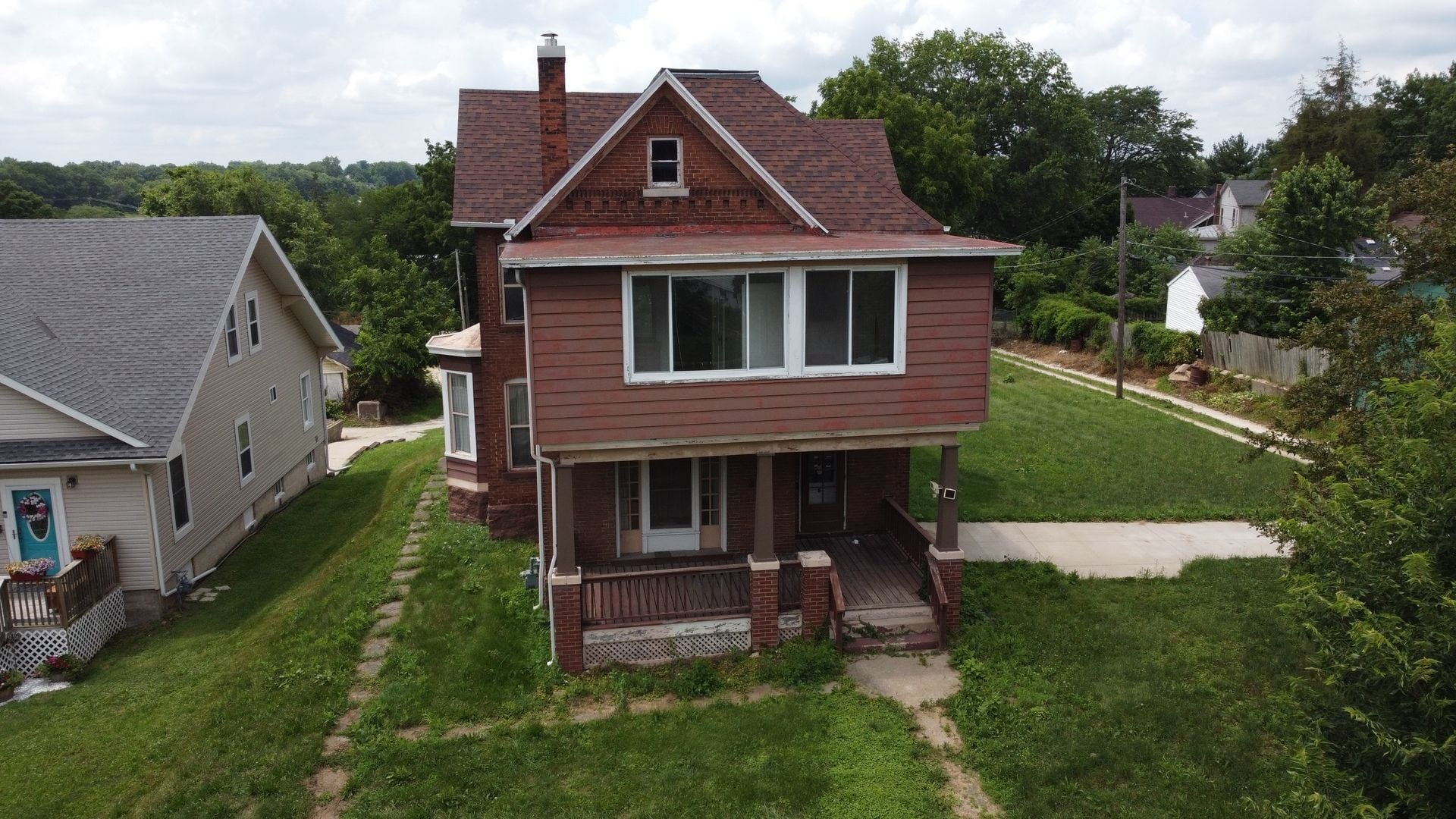 Central Ave, Burlington, IA 52601