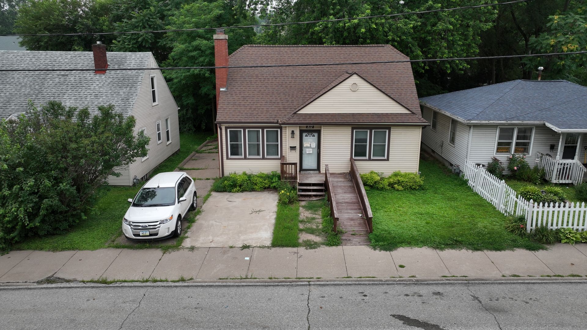 Cedar St, Muscatine, IA 52761
