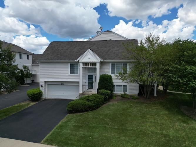 Oakfield Dr, Aurora, IL 60503