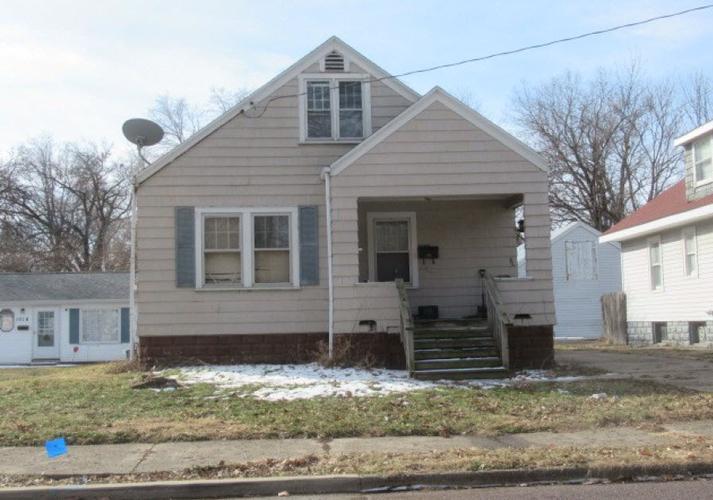 Gift Ave, Peoria, IL 61603