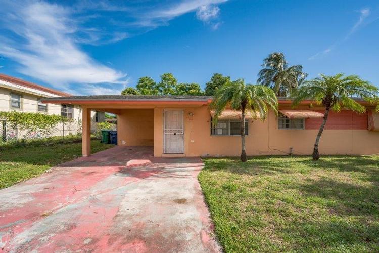 76th St, Miami, FL 33147