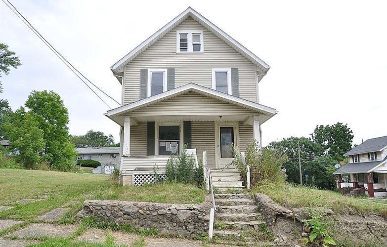 Glendale Pl, Canton, OH 44705