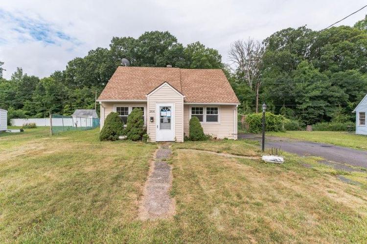 Glen Hills Rd, Meriden, CT 06451