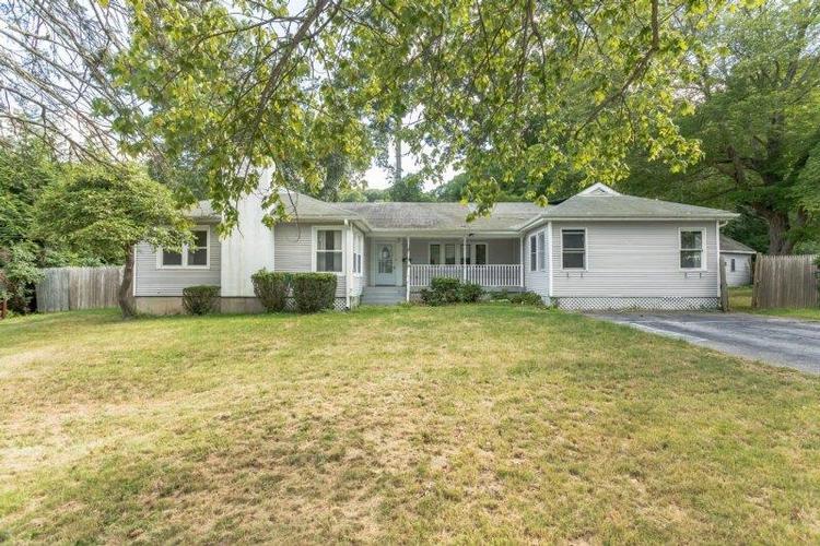 Park Ave, Uncasville, CT 06382