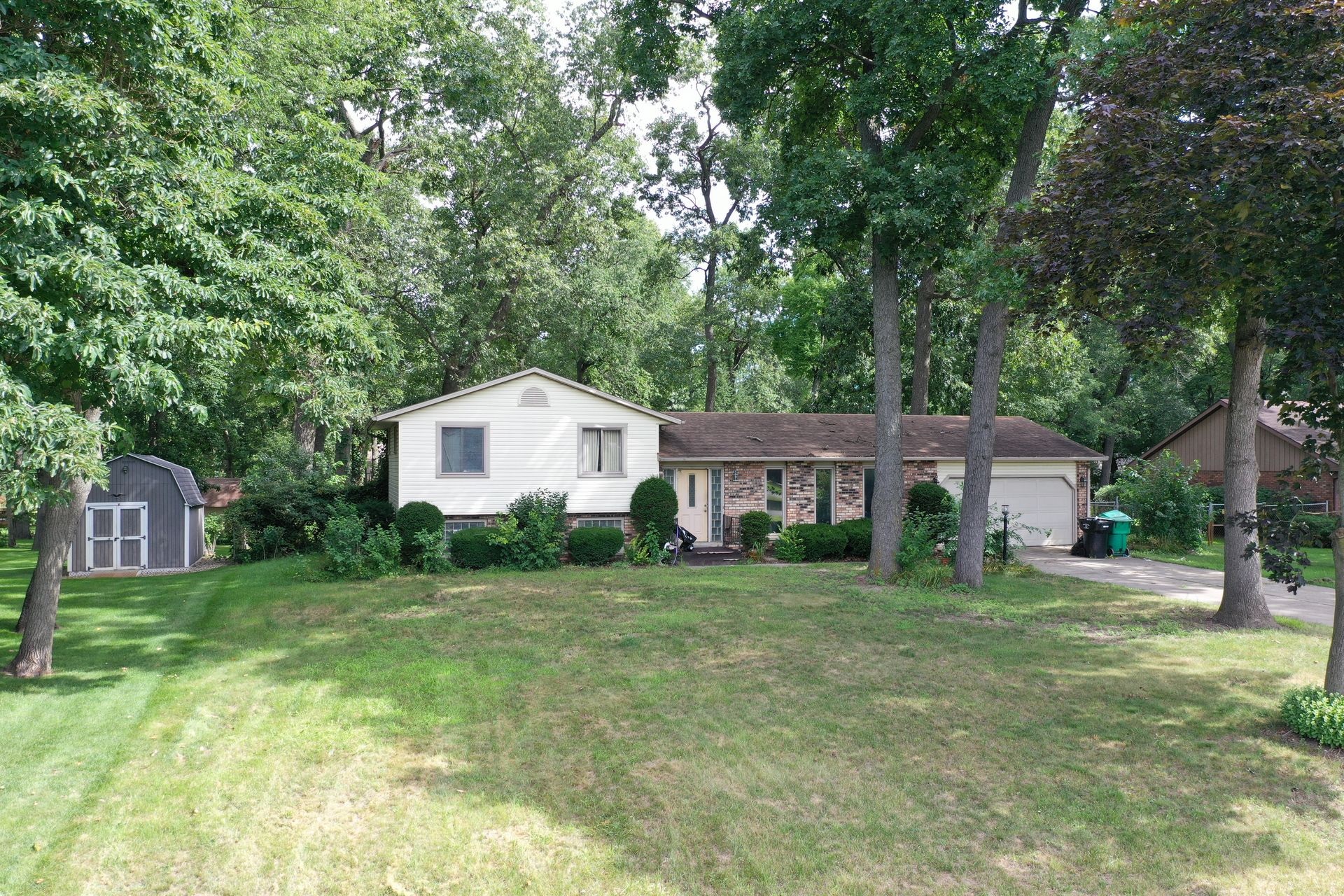 Dana Dr, South Bend, IN 46619