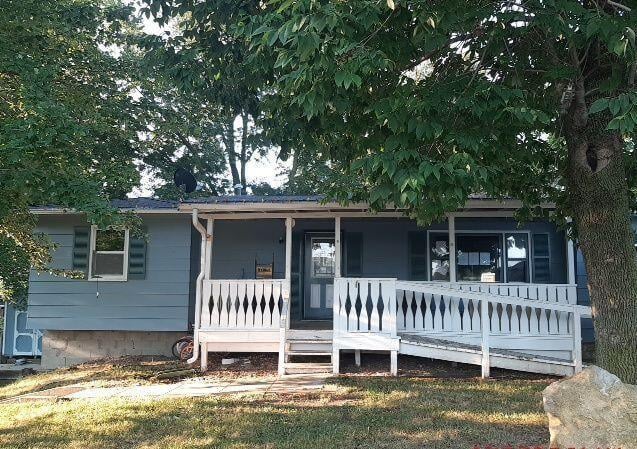 Bush St, Savannah, MO 64485