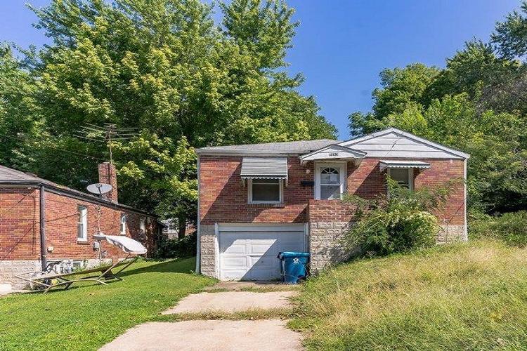Idlewild Ave, Saint Louis, MO 63136