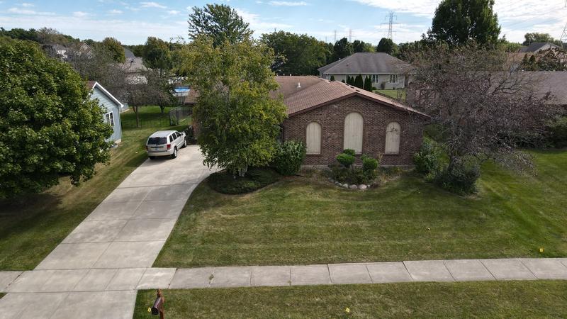 Olcott Ave, Saint John, IN 46373