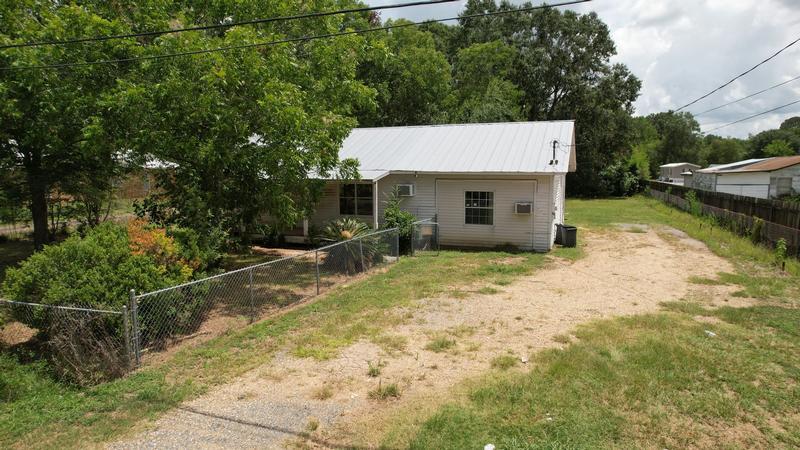 Ernest St, Ville Platte, LA 70586 #1