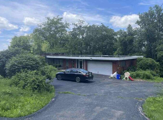 Whistler Dr, Rochester, PA 15074