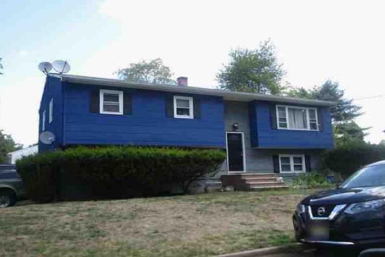 Arden St, Somerset, NJ 08873