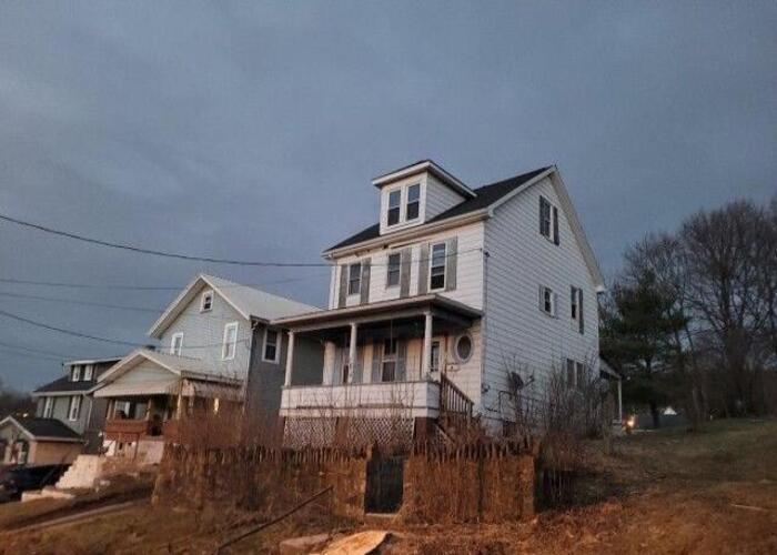 Lotz Ave, Altoona, PA 16602 #1