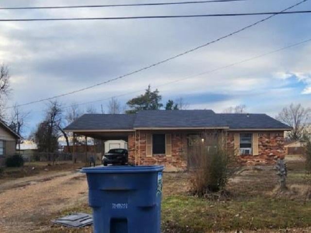 Mayflower Cir, Tutwiler, MS 38963