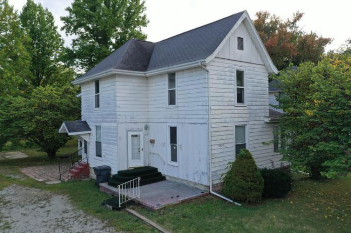 1803 E 10TH ST  , Anderson, IN 46012 