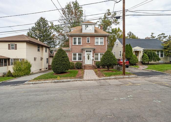 Robertson Rd, West Orange, NJ 07052