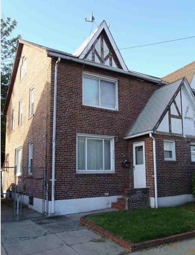 Nashville Blvd, Cambria Heights, NY 11411