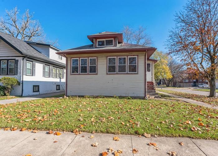 6th Ave, Maywood, IL 60153