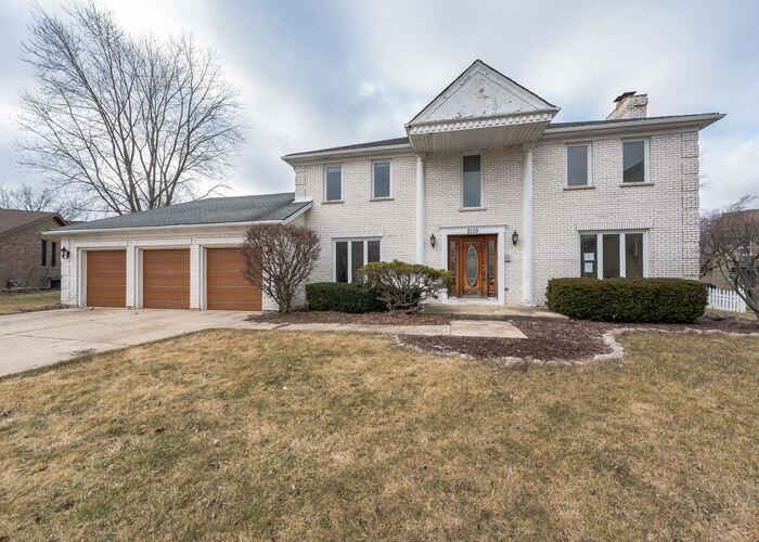 Babst Ct, Lisle, IL 60532