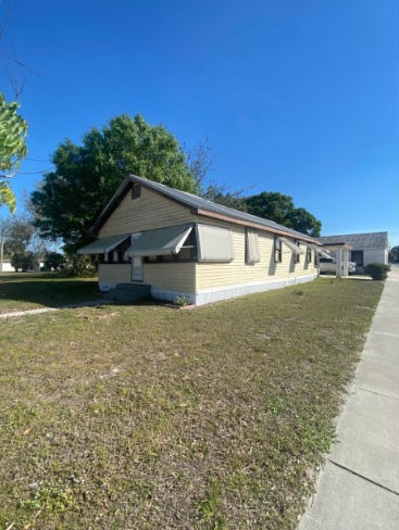 300 Southeast 2nd St , Okeechobee, FL 34973 