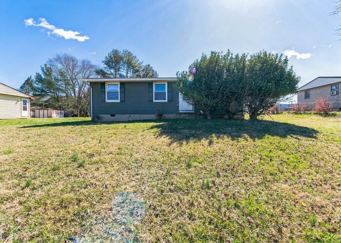 Hillside Dr, Buena Vista, VA 24416