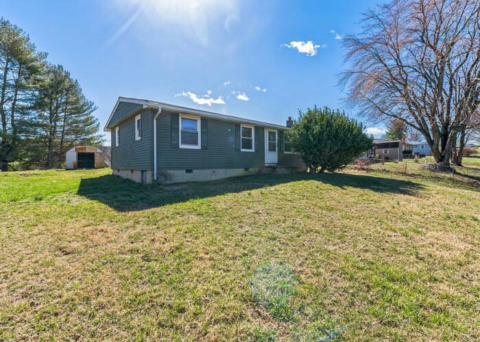 Hillside Dr, Buena Vista, VA 24416 #1