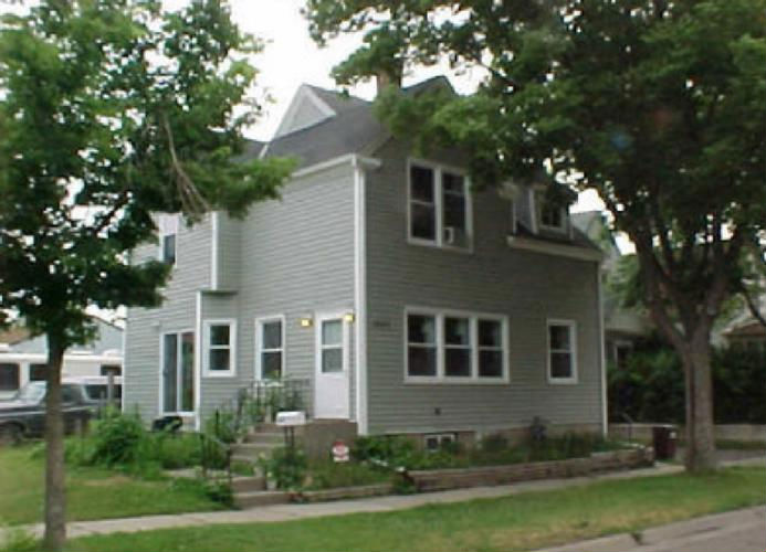 647 HYACINTH AVE E  , Saint Paul, MN 55106 