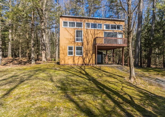 Lucks Rd, Greenfield Park, NY 12435