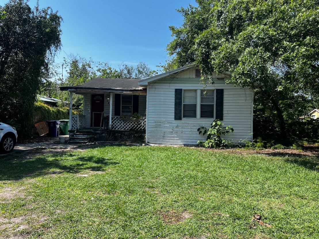 Poinsettia Ave, Tampa, FL 33612