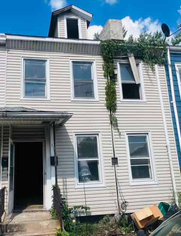 125 Livingston St  , Elizabeth, NJ 07206 