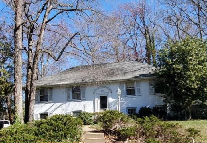 Stirrup Ln, Alexandria, VA 22308