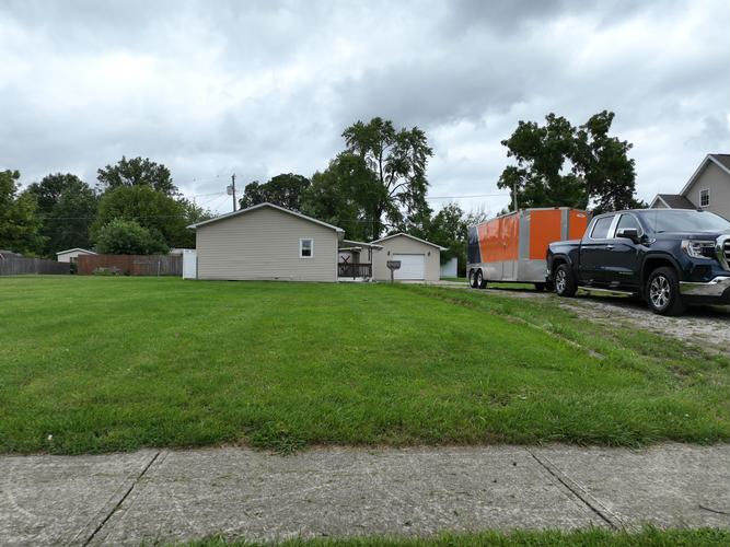 318 W MILL ST  , Shelburn, IN 47879 