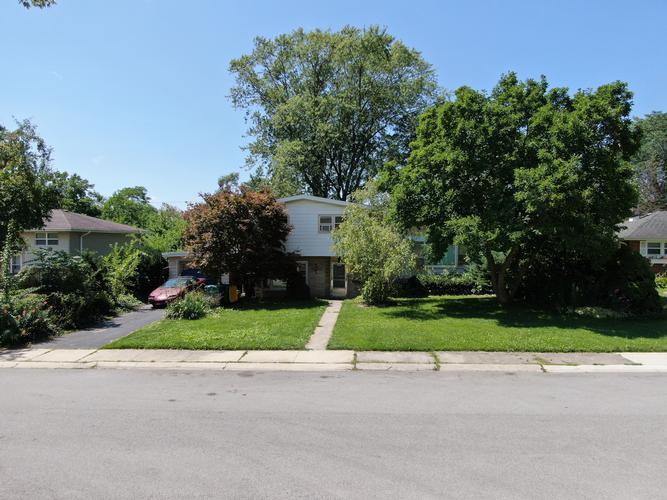 Roosevelt Pl, Merrillville, IN 46410