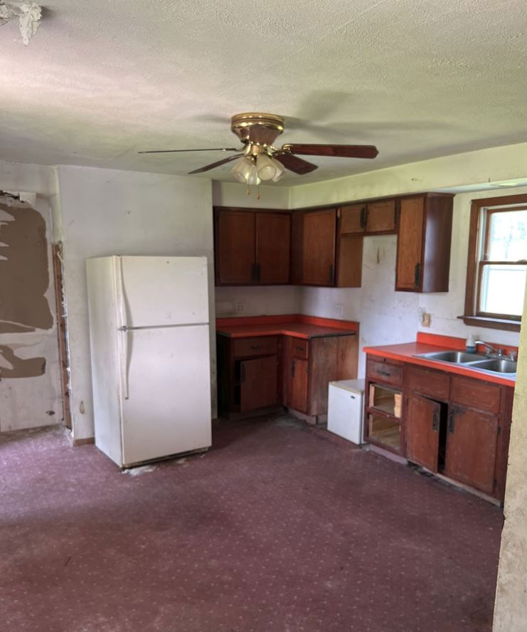 170 Wendel    , Irwin, PA 15642 