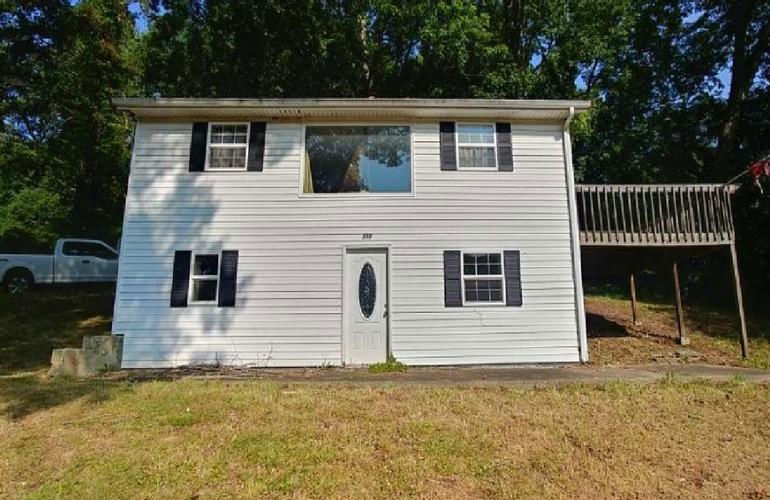 911 SASSER SCHOOL RD  , London, KY 40744 