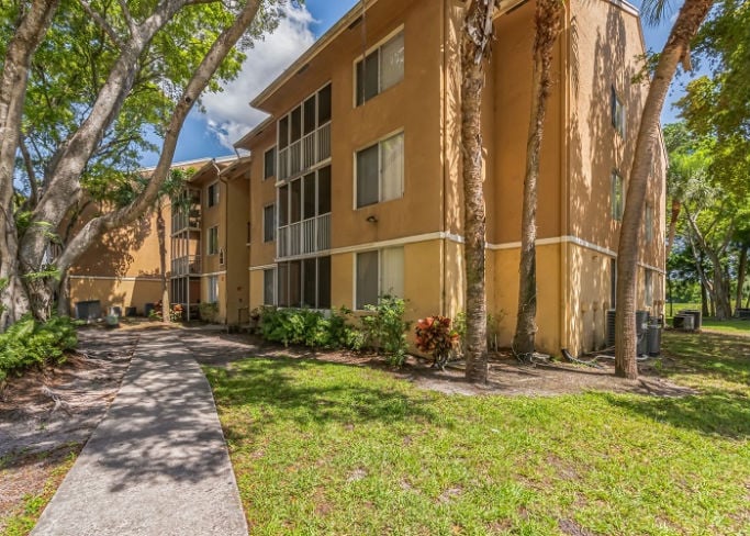 4035 W MCNAB RD APT F112  , Pompano Beach, FL 33069 