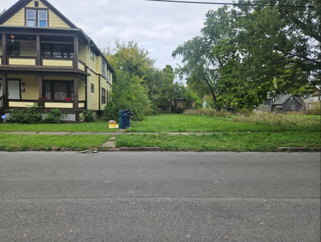 1132 Willow Avenue  , Niagara Falls, NY 14305 