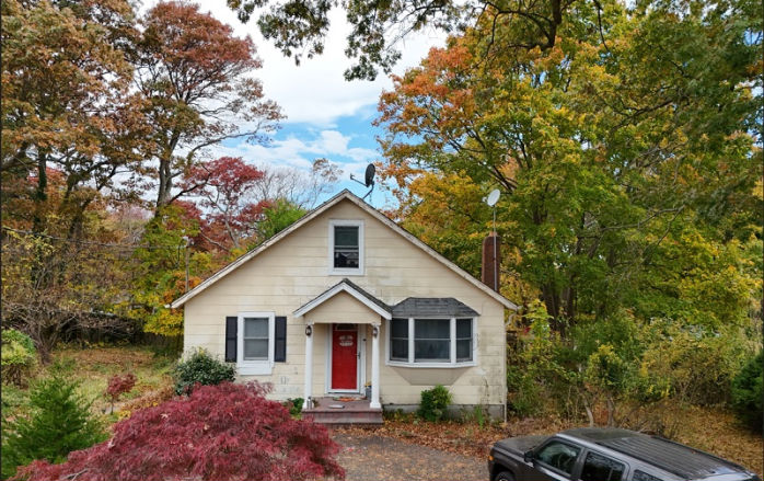12 Queen Rd  , Rocky Point, NY 11778 